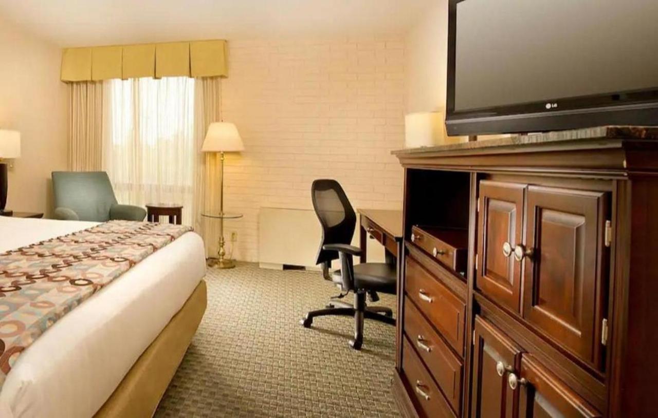 Hotel Lotus Kansas Stadium Kansas City
